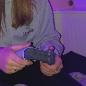 Meet your Posher, Claire